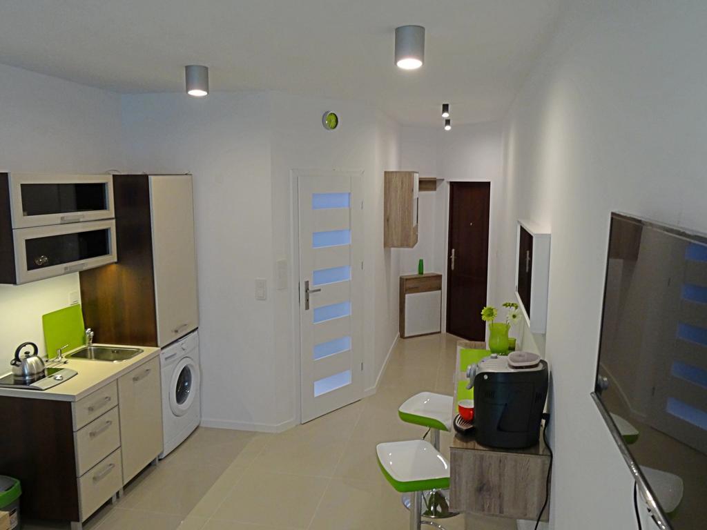 Apartamenty Metro Mlociny Warsaw Room photo