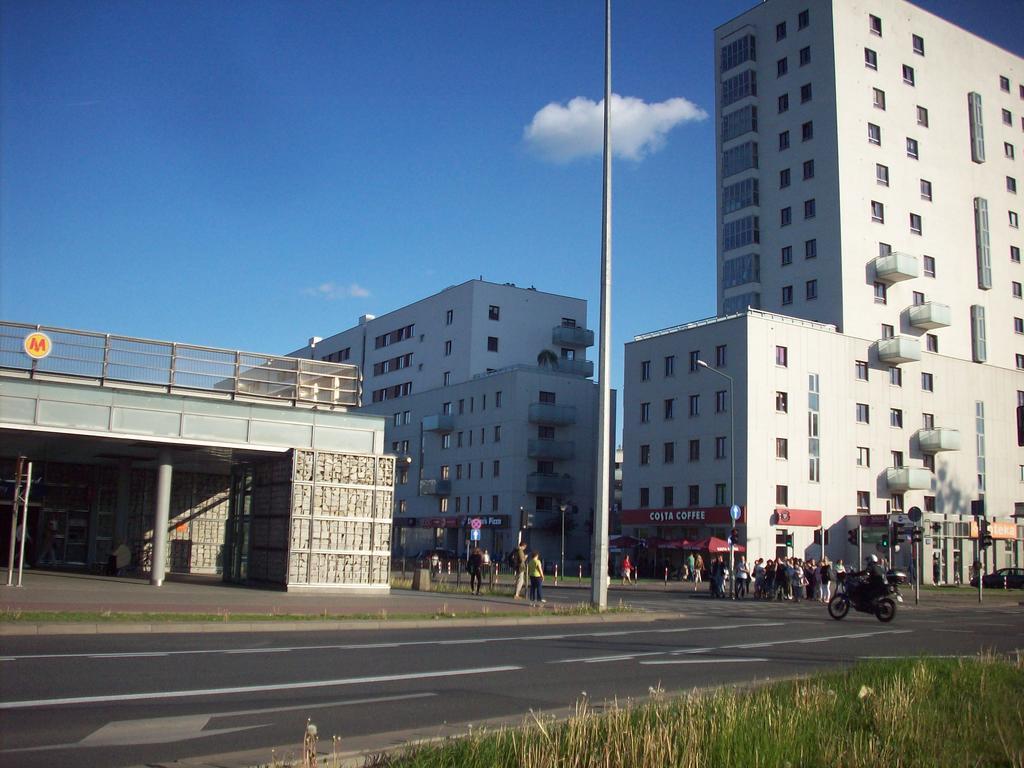 Apartamenty Metro Mlociny Warsaw Exterior photo